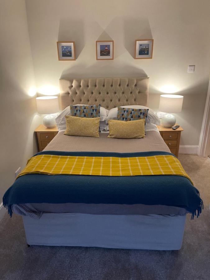 Horncliffe Room Only Accommodation Seahouses Bagian luar foto